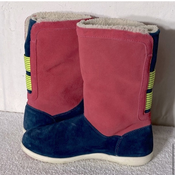 Crocs Red Navy Adela Fold Over Fuzz Bootie 7 - Picture 10 of 16